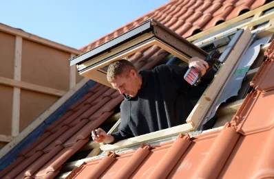 Pose de fenêtres de toit Velux à Médan